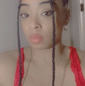 Meet your Posher, Chryssy